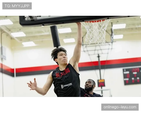 杨瀚森篮下强攻效率提升明显 成为球队关键内线支点